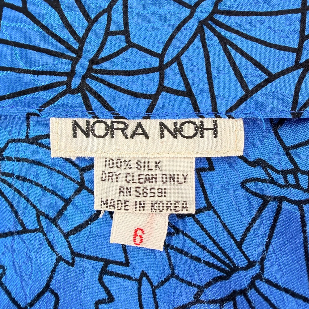 Nora Noh Vintage 90s Silk Blouse Blue Black Butterfly Geometric Print Top Size 6 - Picture 6 of 8